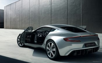 2010 Aston Martin One 77 2 screenshot