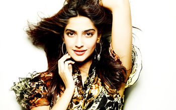 Actress Sonam Kapoor screenshot