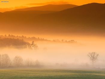 Cades Cove Sunrise Great Smoky Mountains Tennessee screenshot