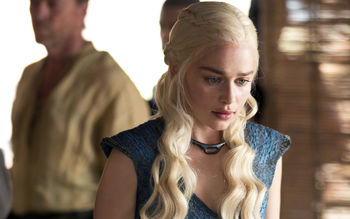 Game of Thrones Season 5 Emilia Clarke screenshot