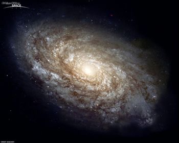 Hubble Dustyspiral screenshot