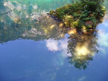 Kandersteg Blausee Light In The Lake screenshot