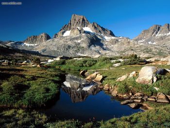 Lake Snow Mountain Banner Peakand Thousand Island Lake Inyo National Forest Sierra Nevada California screenshot