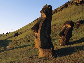 Moai Statues screenshot