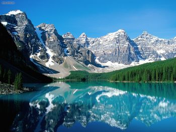 Moraine Lake And Valley Of Ten Peaks Banff National Park Canada screenshot