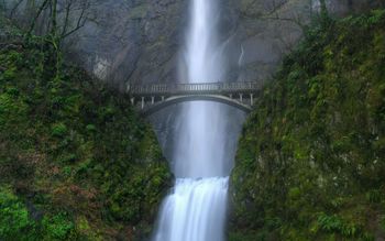 Multnomah Falls screenshot