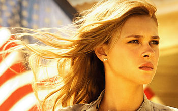 Nicola Peltz in Transformers 4 screenshot