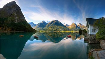 Norwegian Village With Mountains screenshot