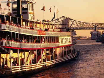 Paddlewheeler Natchez Docking At The Riverwalk, New Orleans, Louisiana screenshot