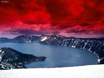 Scarlet Skies Crater Lake Oregon screenshot