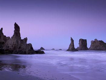 Sea Stacks At Dusk, Oregon screenshot