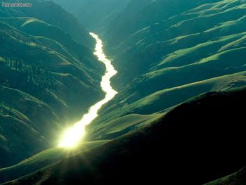 Sunlight Reflecting Off The Salmon River Idaho screenshot