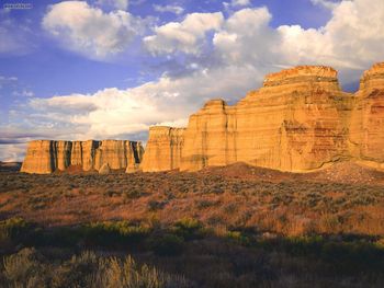 Sunrise On The Pillars Of Rome Malheur County Oregon screenshot