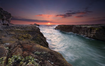 Sunset at Muriwai Beach screenshot