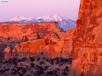 Sunset Over Schafer Canyon Canyonlands National Park Utah screenshot