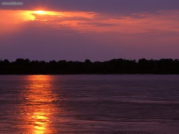 Sunset Over The Mississippi River Arkansas screenshot