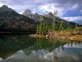 Taggart Lake Reflection Wyoming screenshot