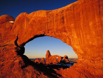 Turret Arch Through North Window  Arches National Park, Utah screenshot